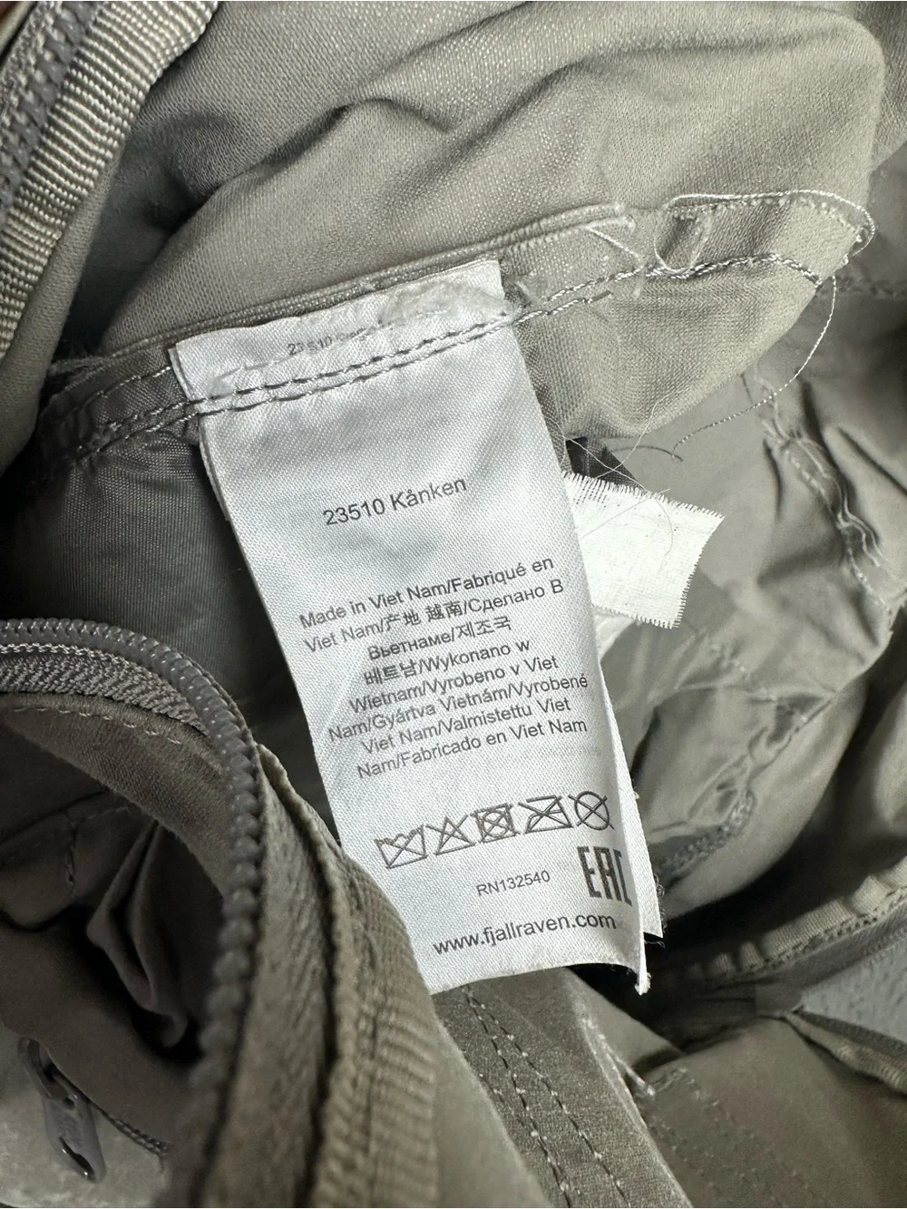 Fjallraven Kanken Classic Backpack Gray 23510 School Travel Daypack Flaw